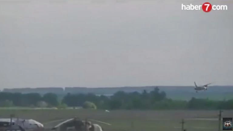 Συγκλονιστικό βίντεο από τη στιγμή της  πτώσης του ρωσικού αεροπλάνου στη Συρία